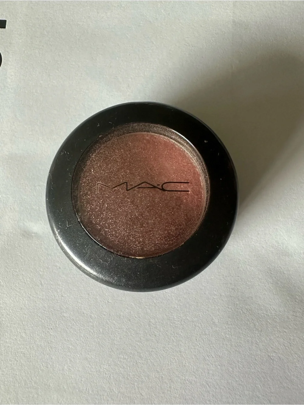 MAC Cosmetics eyeshadow-Gleam